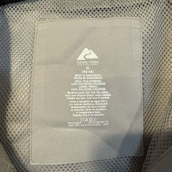Ozark Trail Rain Jacket XL Men's Grey Water Wind Resistant Hooded Pockets Vented - Picture 3 of 9